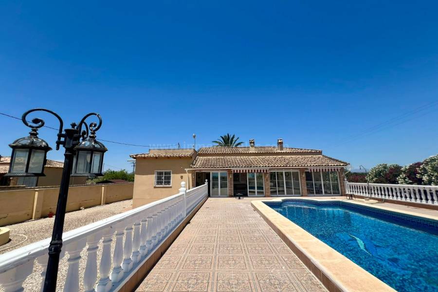 Venta - Casa de Campo - Catral