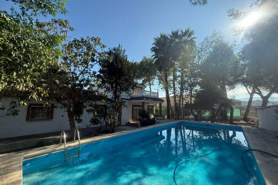 Herverkoop - Villa ( Finca ) - Orihuela