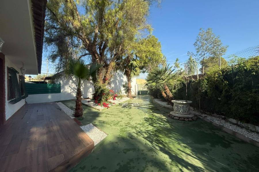 Herverkoop - Villa ( Finca ) - Orihuela