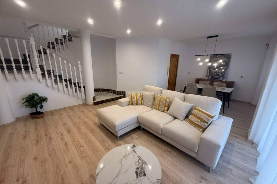 Herverkoop - Villa ( Finca ) - Orihuela