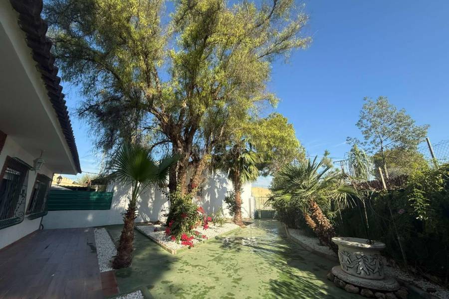 Herverkoop - Villa ( Finca ) - Orihuela