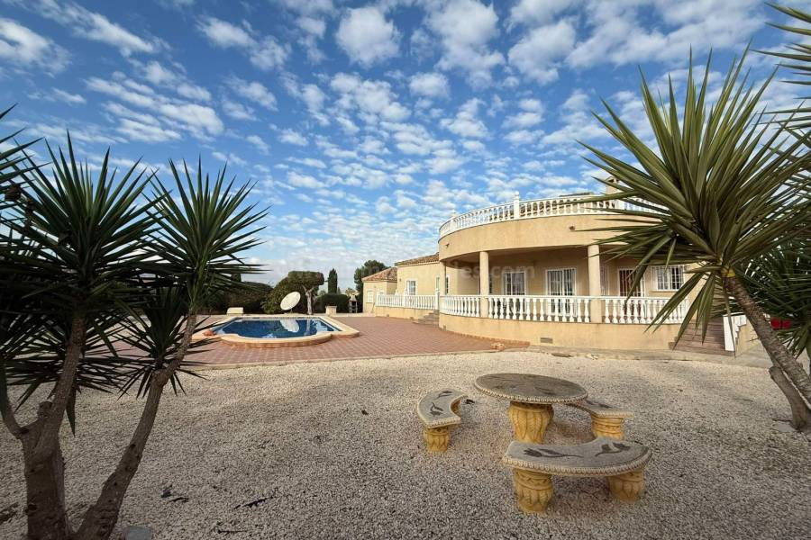 Wiederverkauf - Villa ( Finca ) - Catral