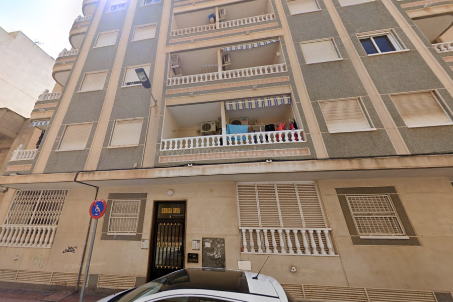 Resale - Apartment  - Torrevieja - Center Torrevieja
