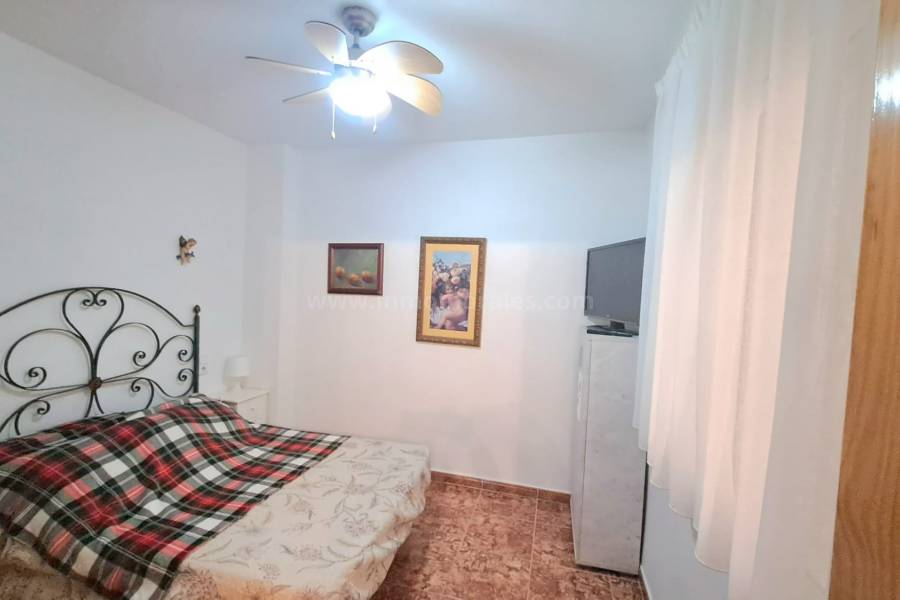 Resale - Apartment  - Torrevieja - Center Torrevieja