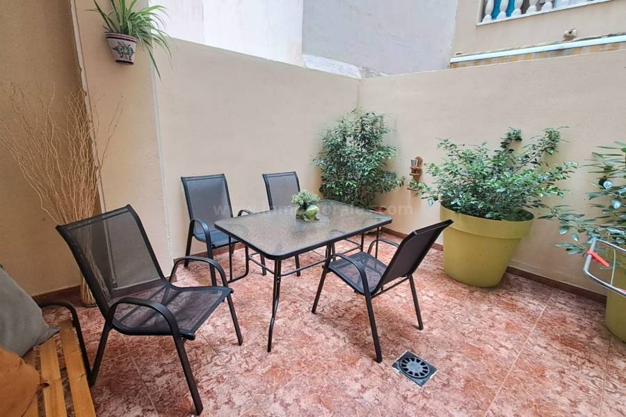 Resale - Apartment  - Torrevieja - Center Torrevieja