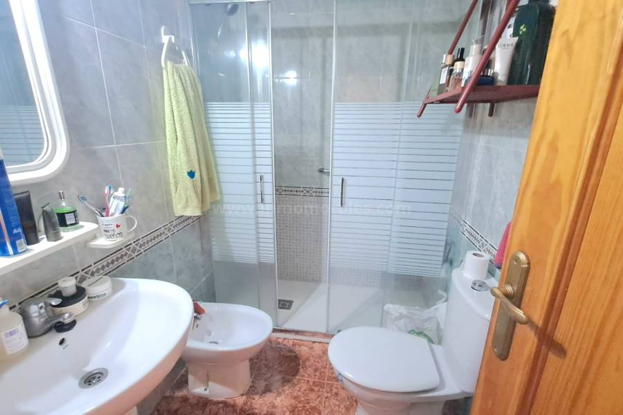 Resale - Apartment  - Torrevieja - Center Torrevieja