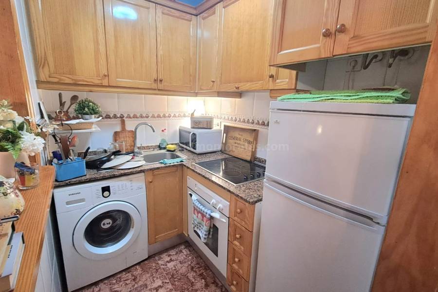 Resale - Apartment  - Torrevieja - Center Torrevieja