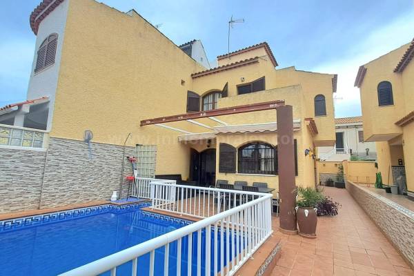 Semi detached Villa - Resale - Torrevieja - Torrevieja