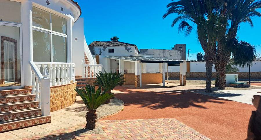 Herverkoop - Villa ( Finca ) - Catral