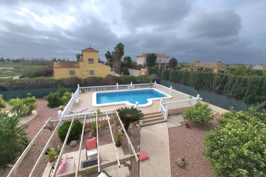 Herverkoop - Villa ( Finca ) - Dolores
