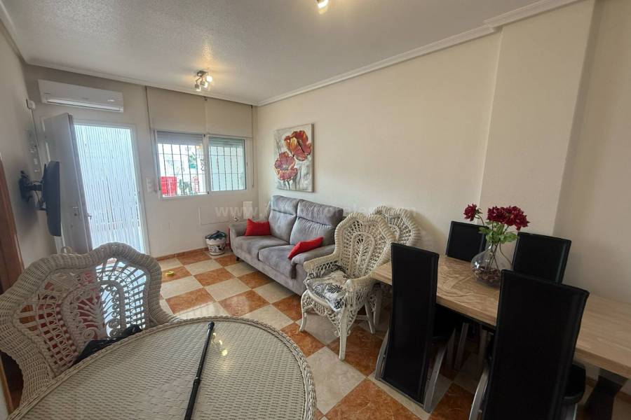 Resale - Apartment  - Almoradí - Las Heredades