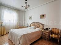 Resale - Apartment  - Torrevieja - Playa del Cura