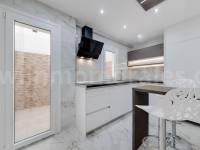 Resale - Apartment  - Torrevieja - Playa del Cura