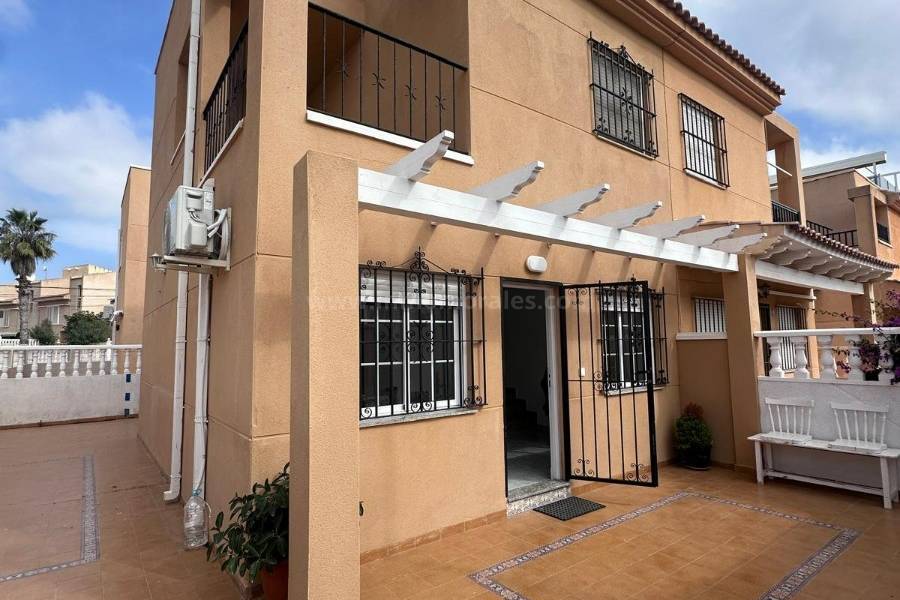 Resale - Town House  - Torrevieja - Los Frutales
