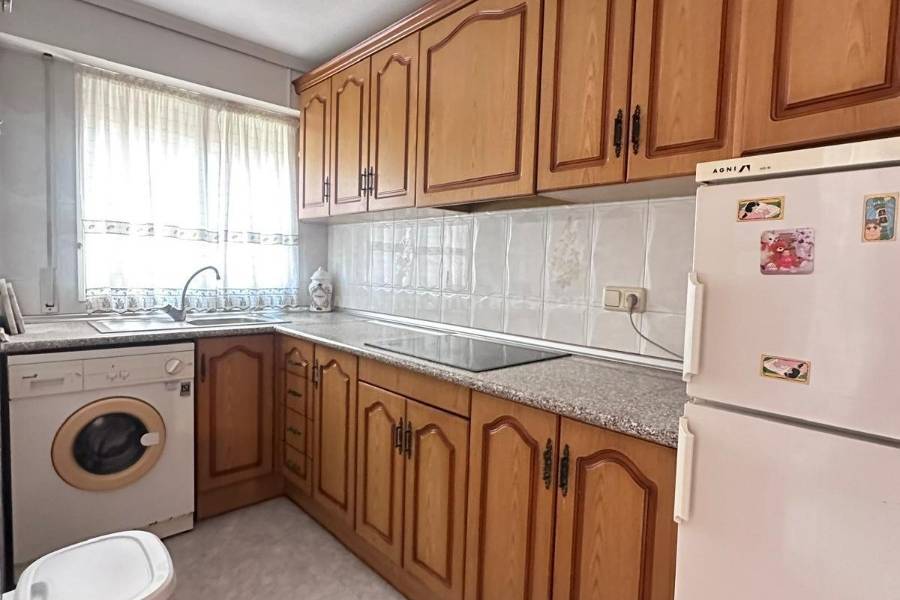 Resale - Apartment  - Torrevieja - Playa del Cura