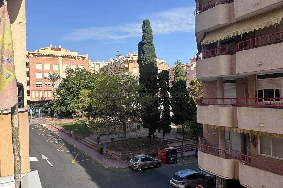 Resale - Apartment  - Torrevieja - Playa del Cura