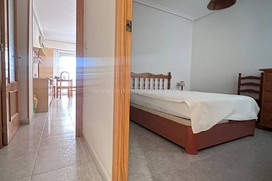 Resale - Apartment  - Torrevieja - Playa del Cura
