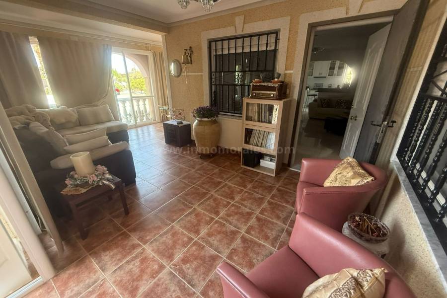 Venta - Villa con anexo - Catral