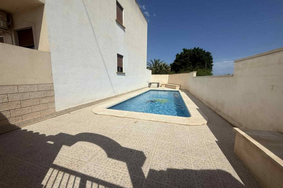 Resale - Duplex - Daya Nueva