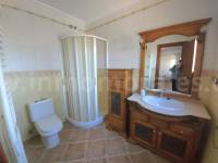 Herverkoop - Villa met bijgebouw - Catral