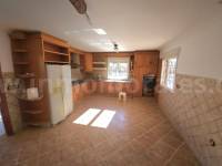 Herverkoop - Villa met bijgebouw - Catral