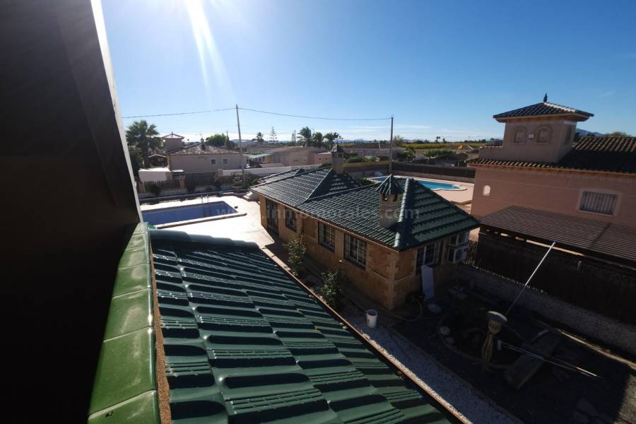 Herverkoop - Villa met bijgebouw - Catral