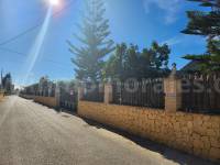 Herverkoop - Villa met bijgebouw - Catral