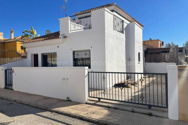 Semi adosada - Venta - Almoradí - Almoradí