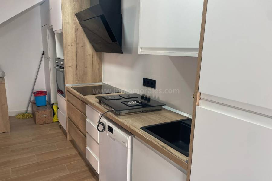 Venta - Semi adosada - Almoradí