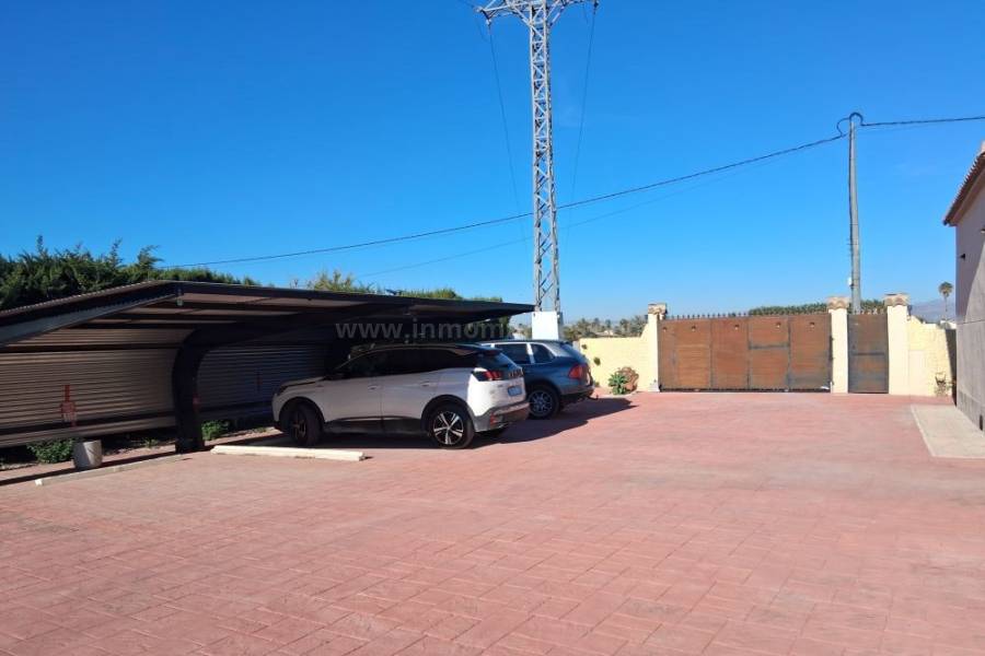 Herverkoop - Villa ( Finca ) - Catral