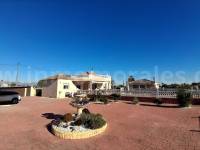 Herverkoop - Villa ( Finca ) - Catral