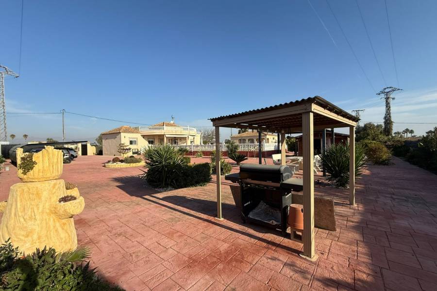 Herverkoop - Villa ( Finca ) - Catral