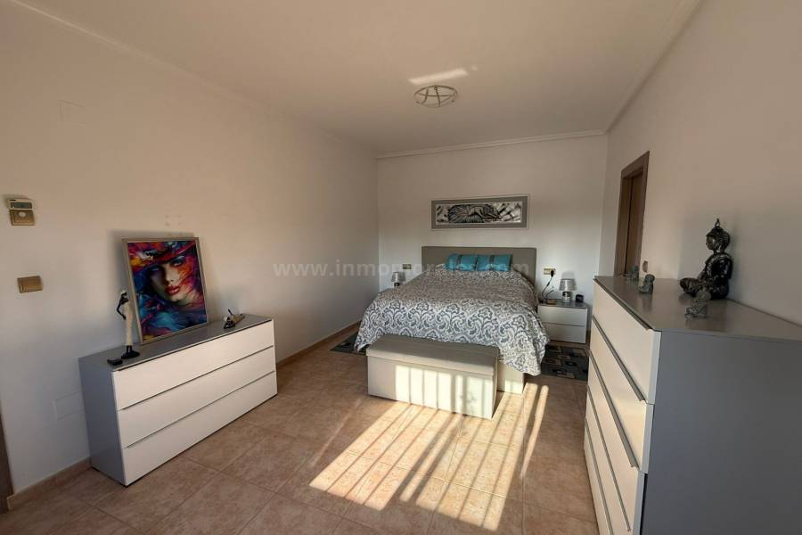 Herverkoop - Villa ( Finca ) - Catral
