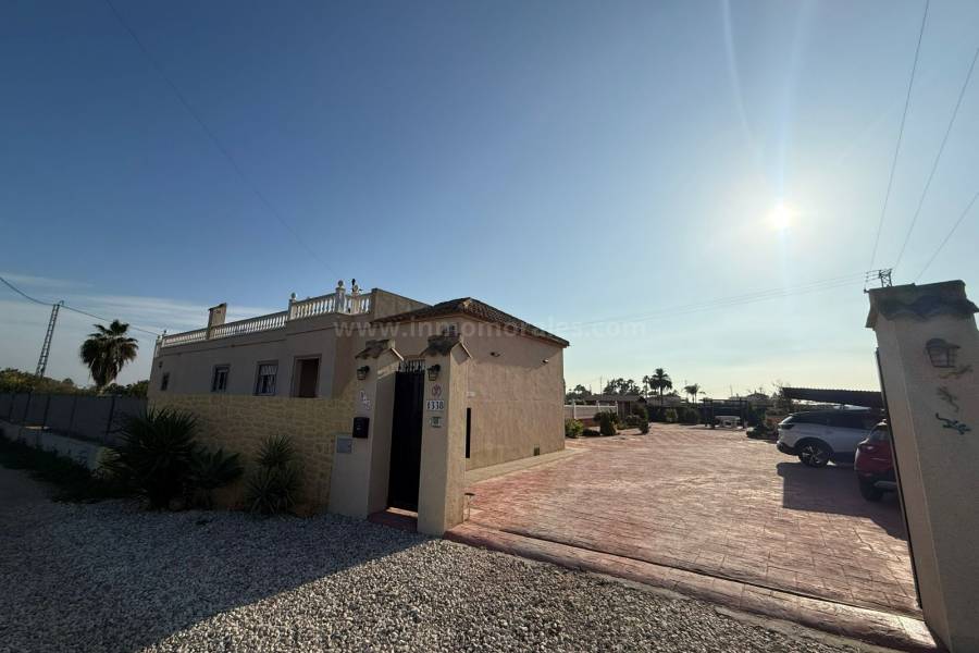 Herverkoop - Villa ( Finca ) - Catral