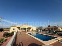 Herverkoop - Villa ( Finca ) - Catral