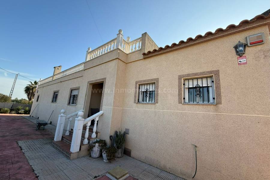 Herverkoop - Villa ( Finca ) - Catral