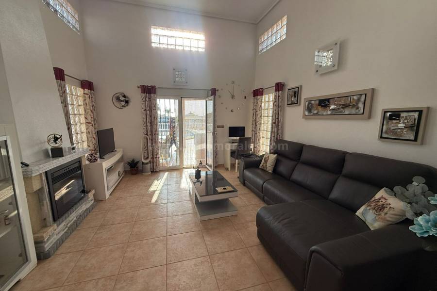 Herverkoop - Villa ( Finca ) - Catral