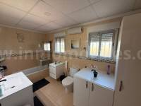 Herverkoop - Villa ( Finca ) - Catral