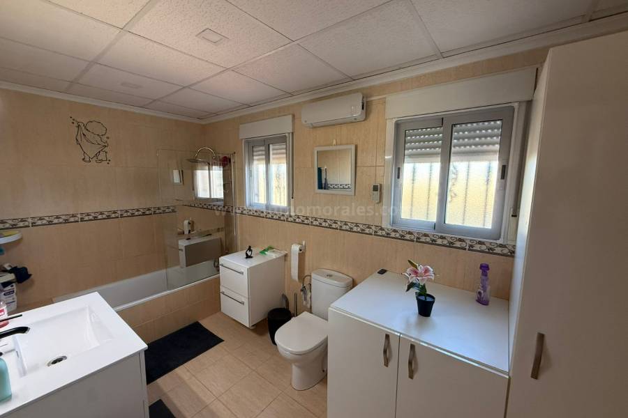Herverkoop - Villa ( Finca ) - Catral