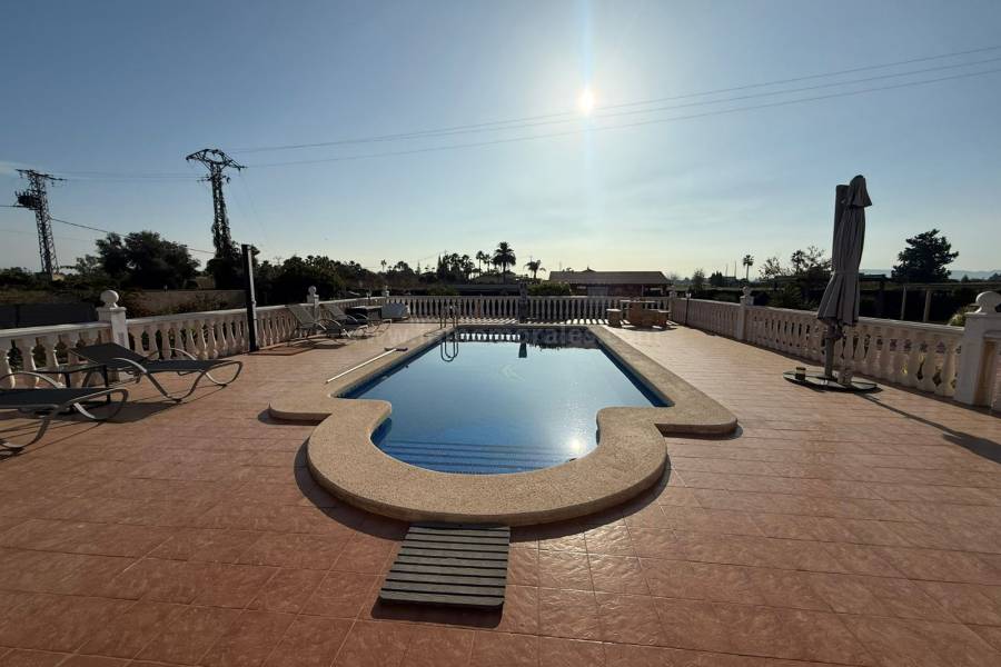Herverkoop - Villa ( Finca ) - Catral