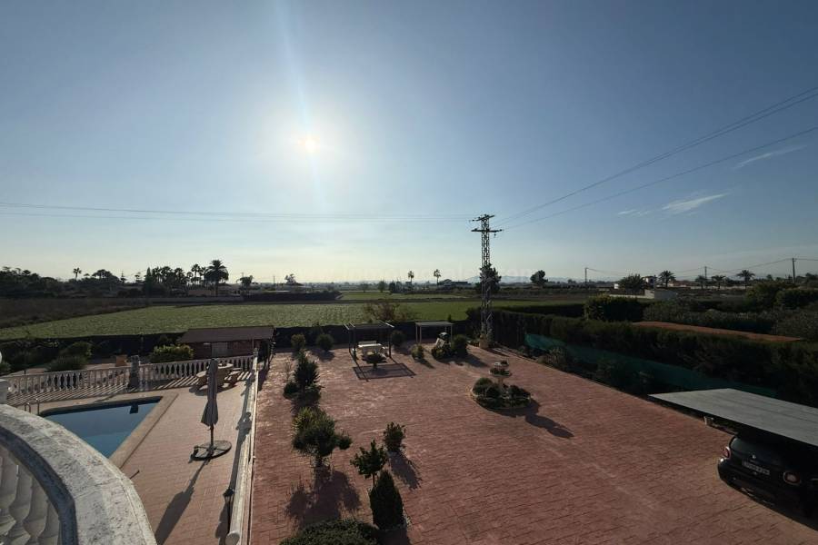 Herverkoop - Villa ( Finca ) - Catral