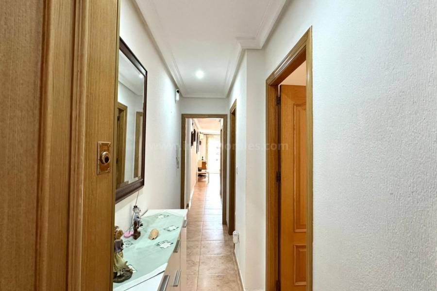 Wiederverkauf - Wohnung/Apartment - Torrevieja - Centro