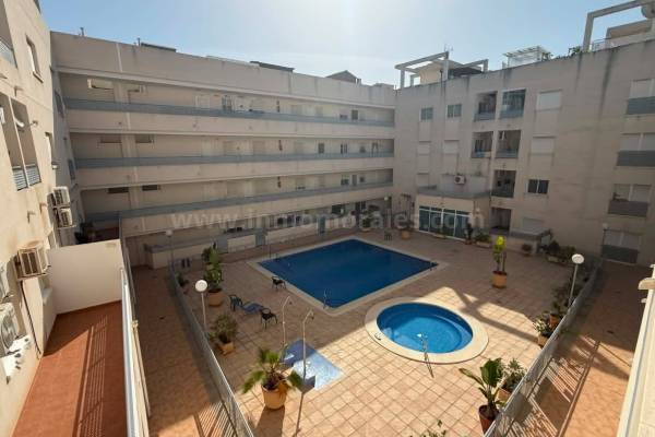 Apartment  - Resale - Almoradí - Almoradí