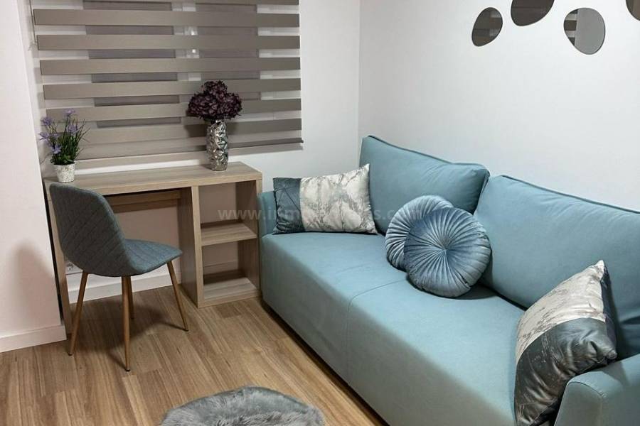 Resale - Apartment  - Torrevieja - Playa del Cura