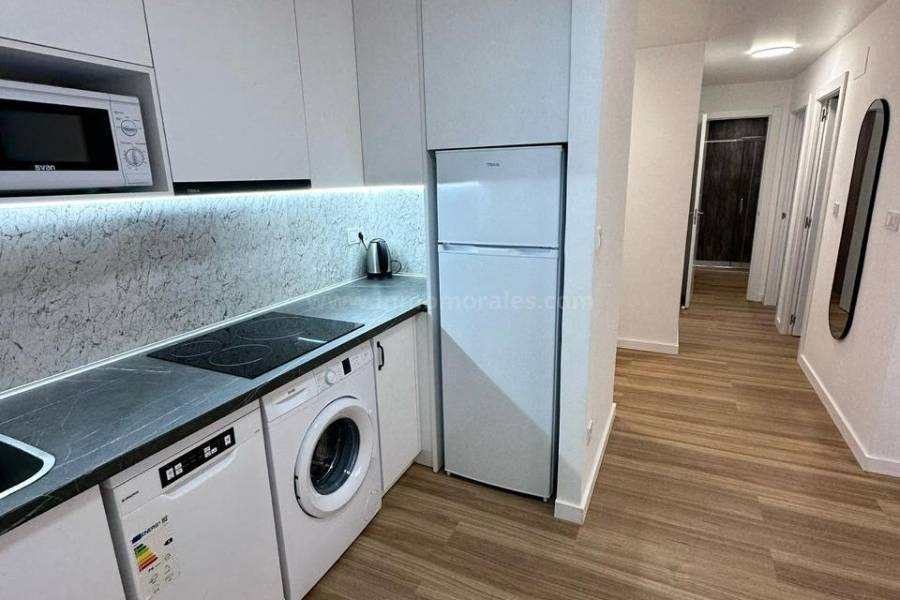 Resale - Apartment  - Torrevieja - Playa del Cura