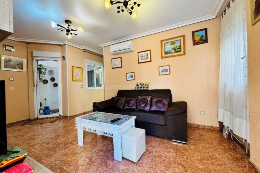 Resale - Apartment  - La Mata