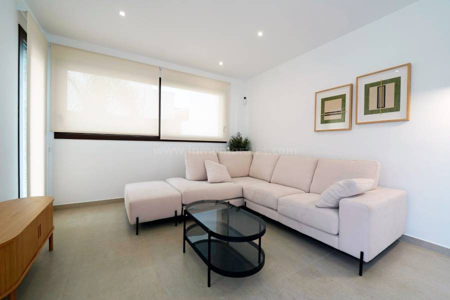 New Build - Detached House / Villa  - Almoradí