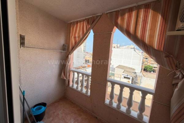 Apartment  - Resale - Torrevieja - Centro