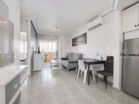Resale - Apartment  - Torrevieja - Playa de los Locos