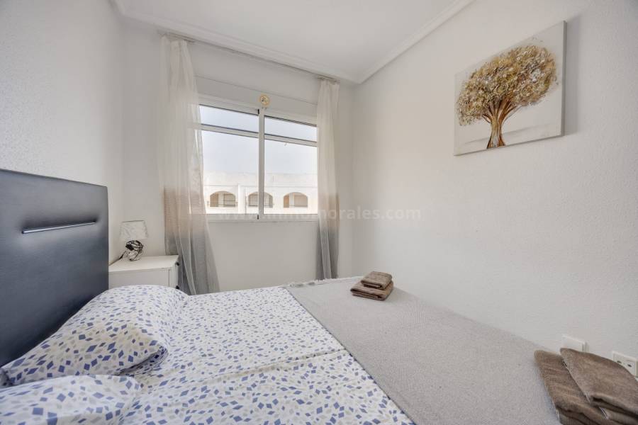 Resale - Apartment  - Torrevieja - Playa de los Locos